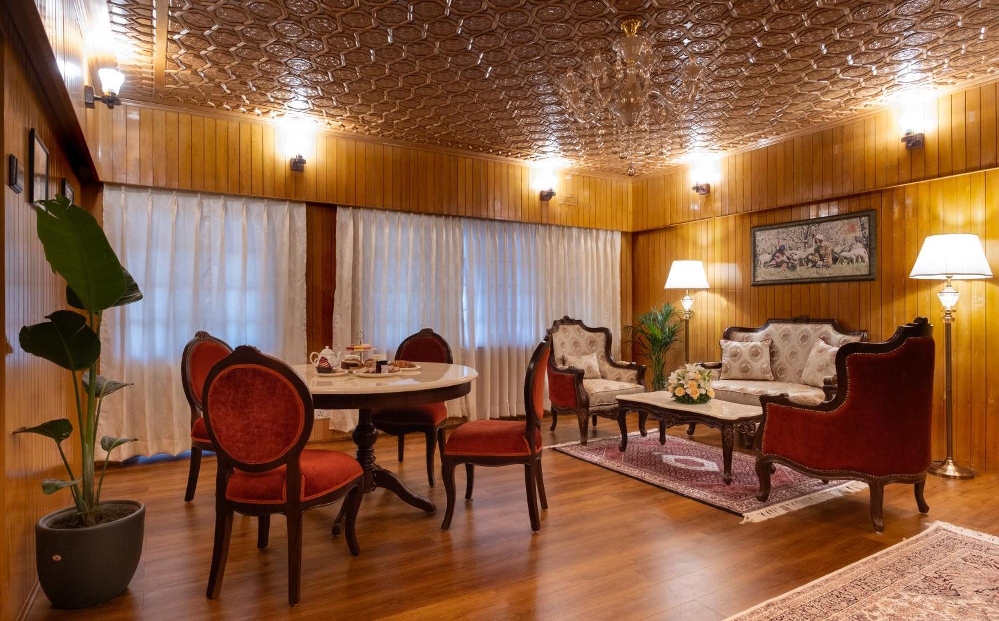 Moghal Mahal Resort Rajbagh Srinagar Exterior photo